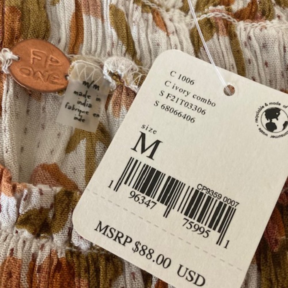 Free People Off the Shoulder blouse with puff sleeves, size medium, NEW - Picture 6 of 6